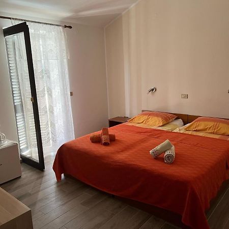 Draga Rooms Njivice Exteriör bild
