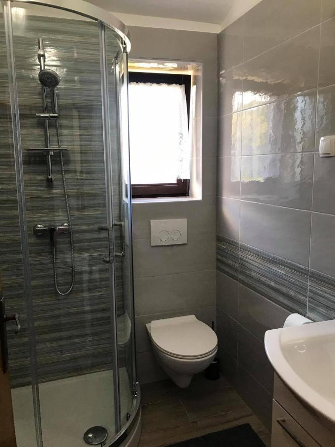 Draga Rooms Njivice Exteriör bild