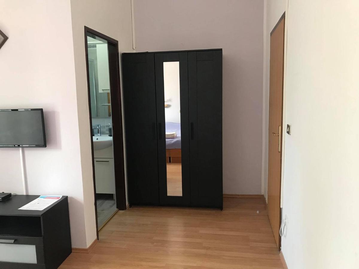 Draga Rooms Njivice Exteriör bild