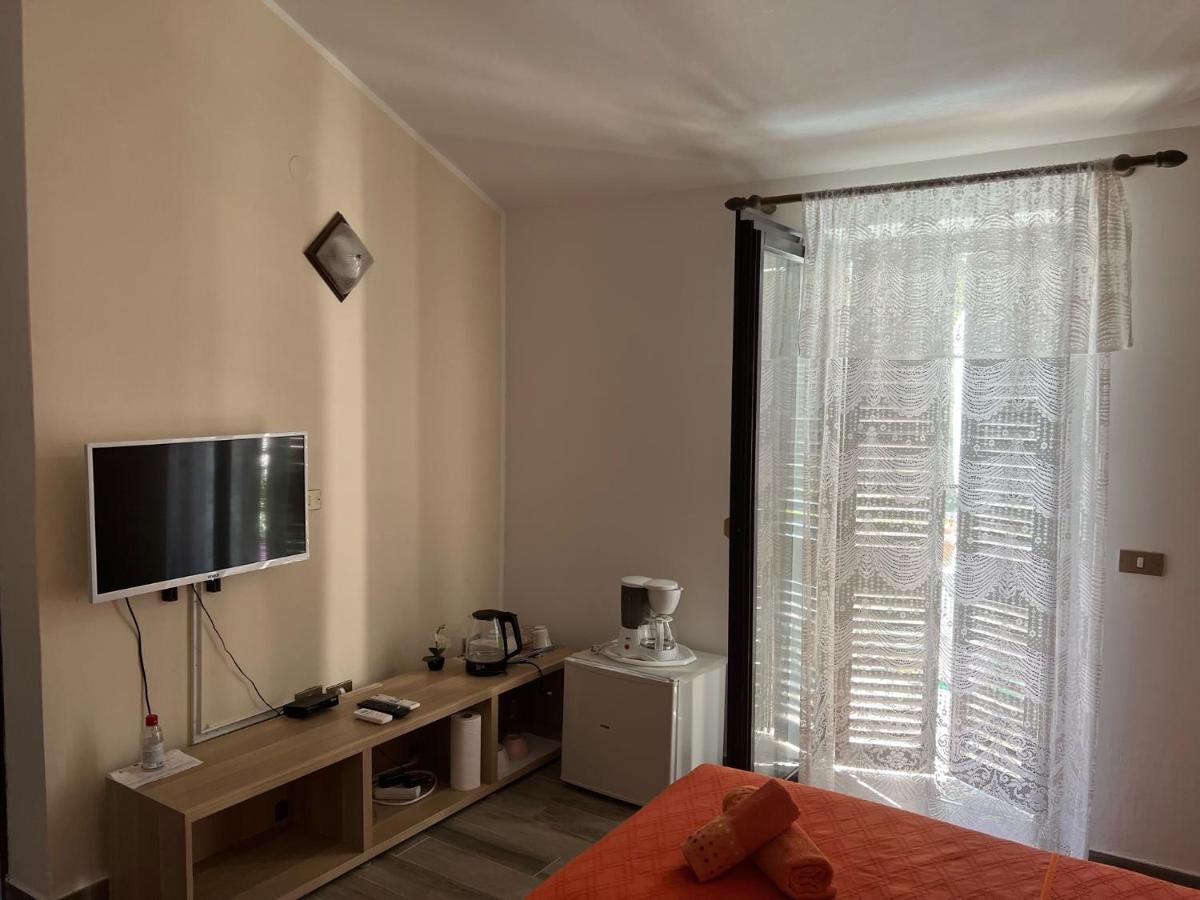 Draga Rooms Njivice Exteriör bild