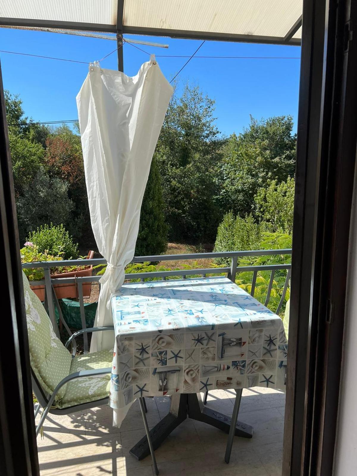 Draga Rooms Njivice Rum bild